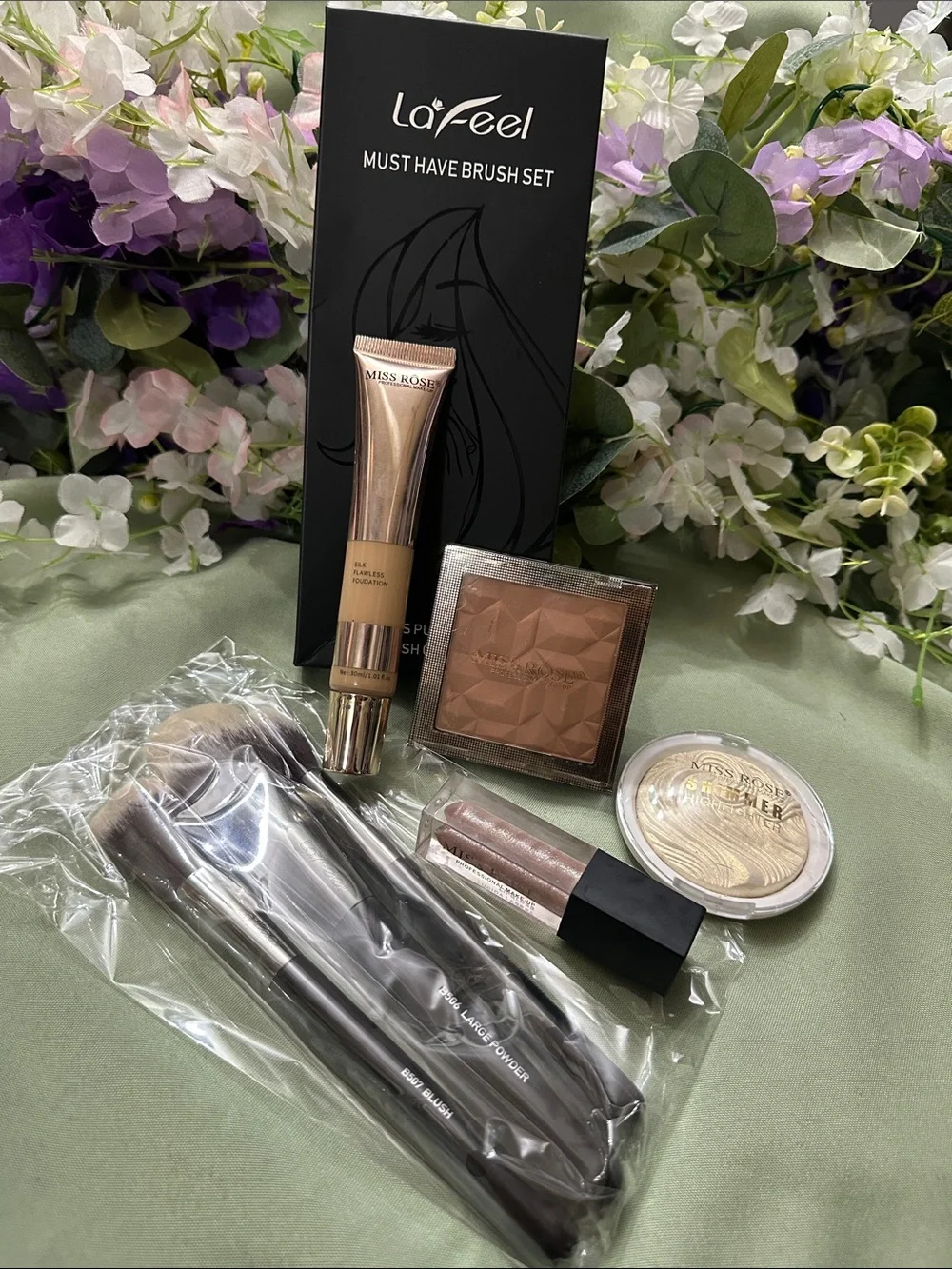 Super Sunday Miss Rose makeup and brush set.